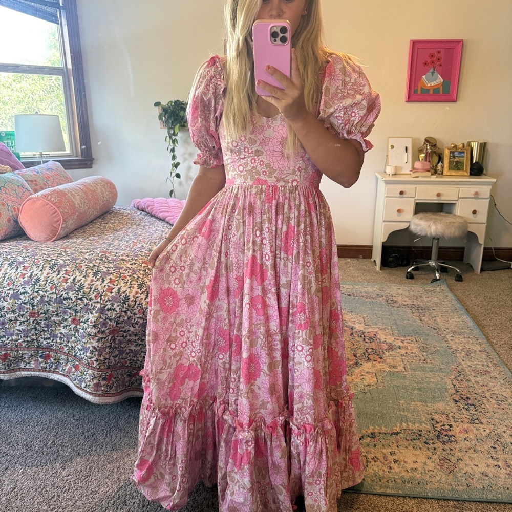 Selkie Pink Floral Puff Sleeve Dress